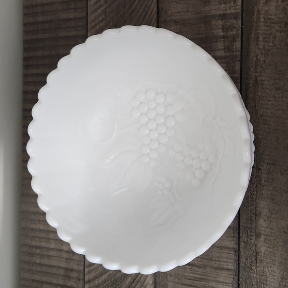 Vintage Marked Imperial Glass grape pattern opaque white milk glass bowl - Picture 2 of 7